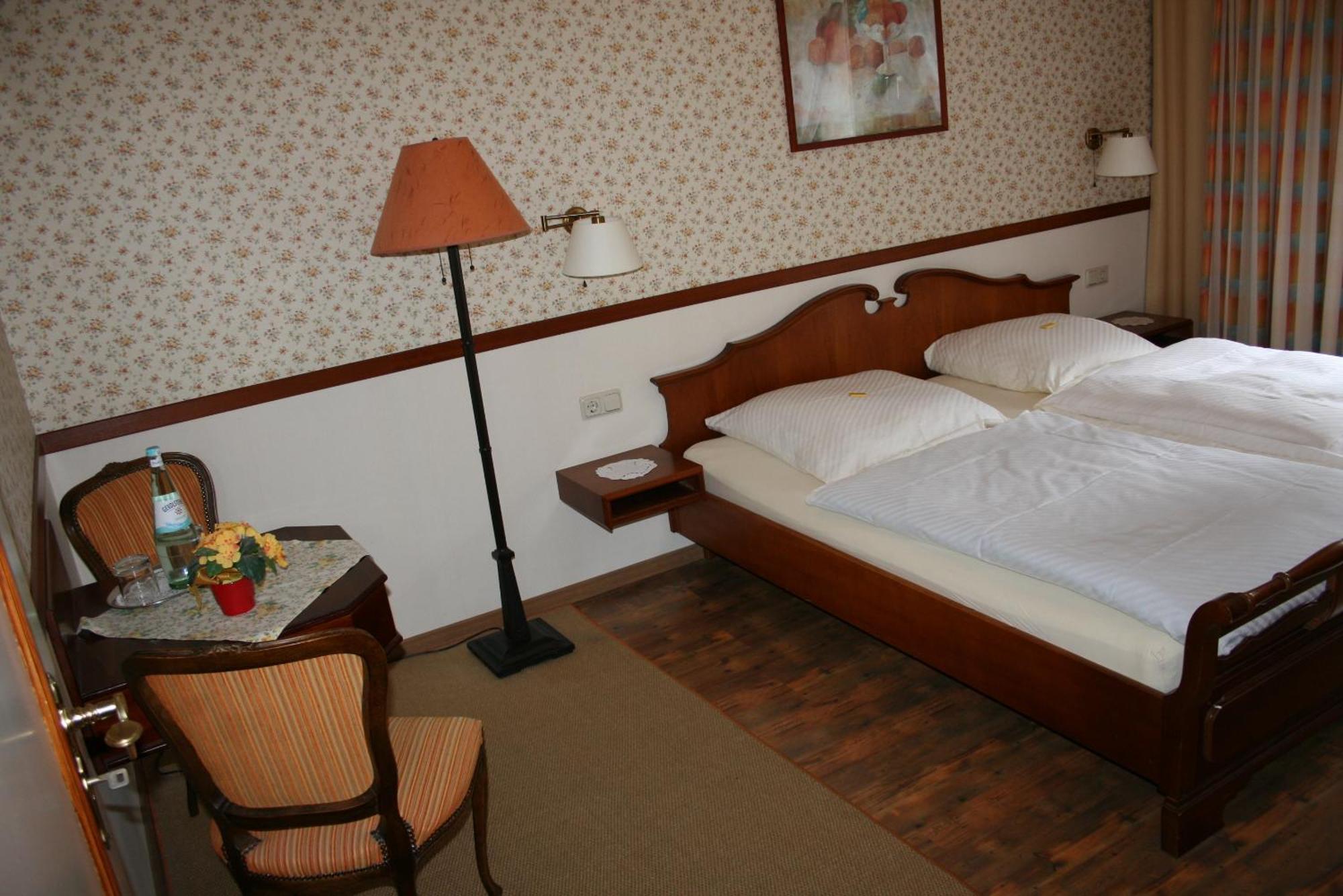 Kürten Hotel Meyer מראה חיצוני תמונה
